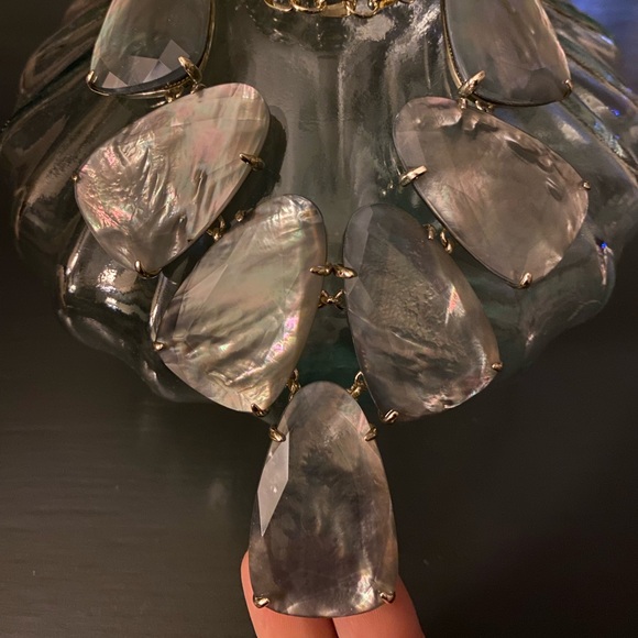 Kendra Scott Harlow Necklace in Grey Mother of Pearl - Picture 3 of 3